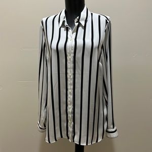 Express the city shirt black and white pinstripe M